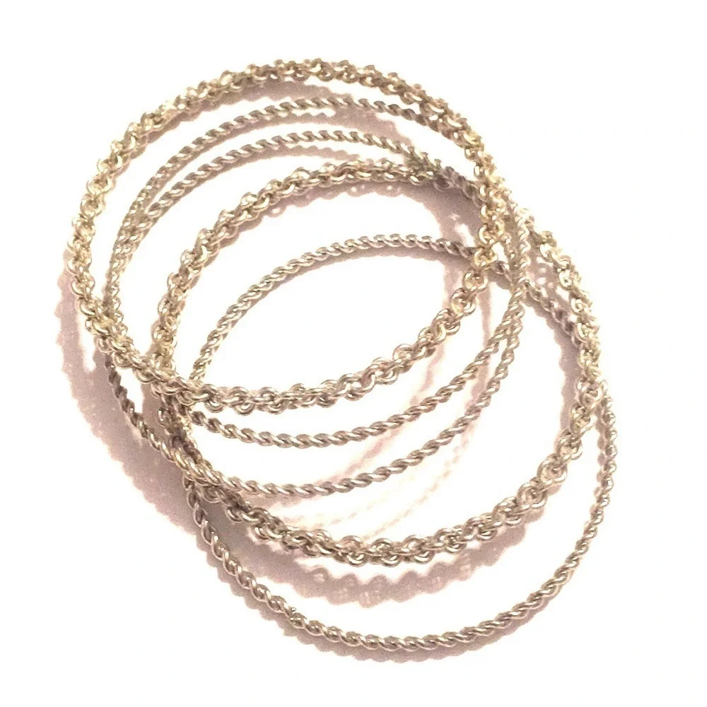 🔴Set of 5 bangles🔴